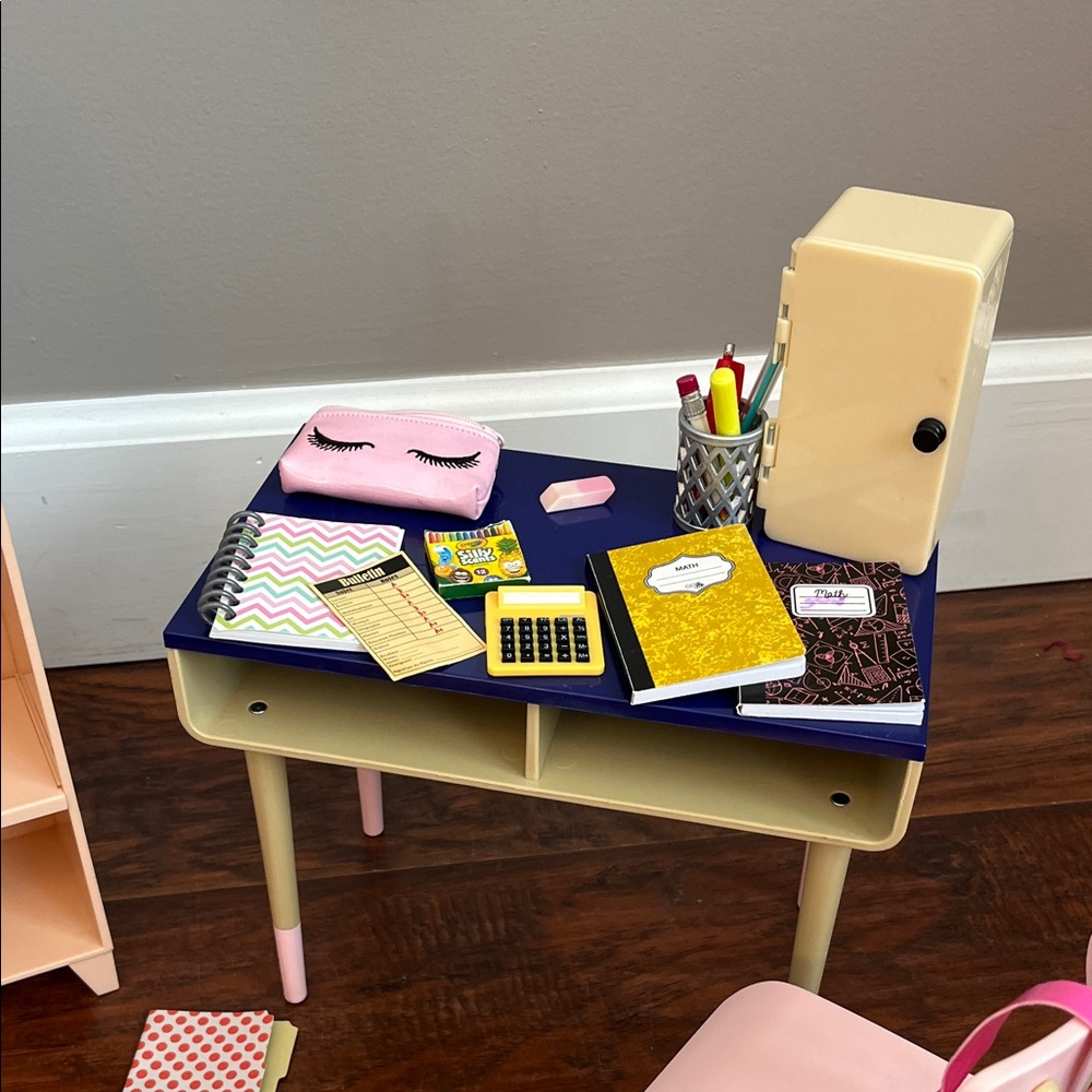 Our Generation Doll School Set with Accessories - Picture 2 of 7
